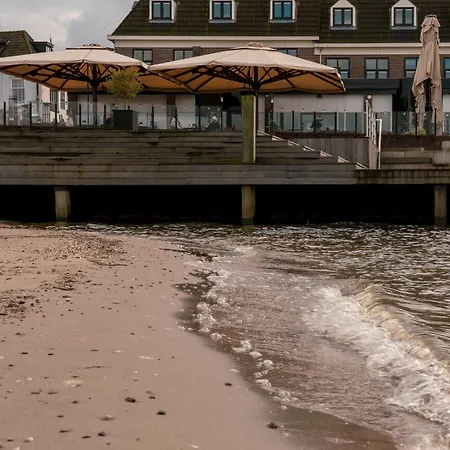 Restaurant & Monopole Hotel 3*