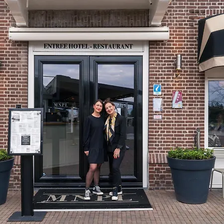 Restaurant & Monopole Hotel 3*