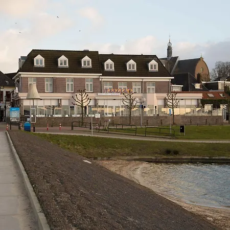 Restaurant & Monopole