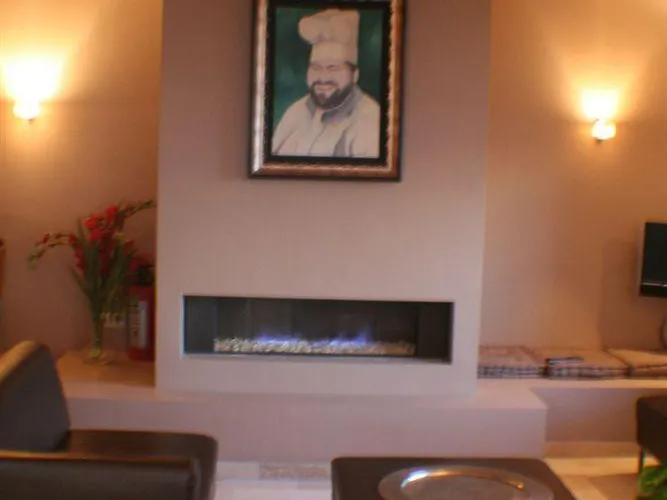 Restaurant & Monopole